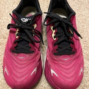 Hoka One One, Women’s Pink Tennis Shoe, Arahi 6, Size 8 1/2, Used, Worn